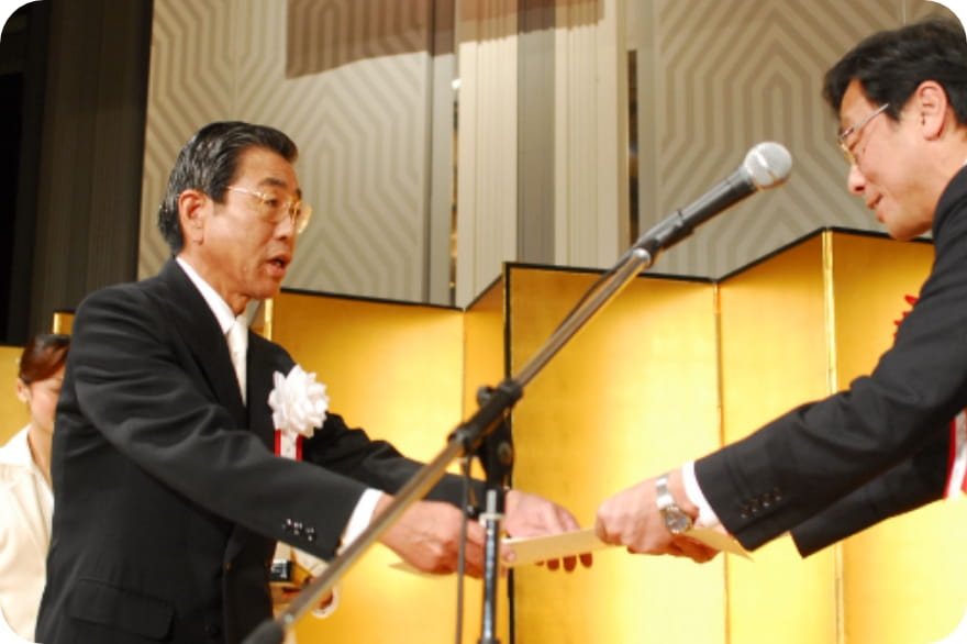 感動に包まれた20周年記念式典